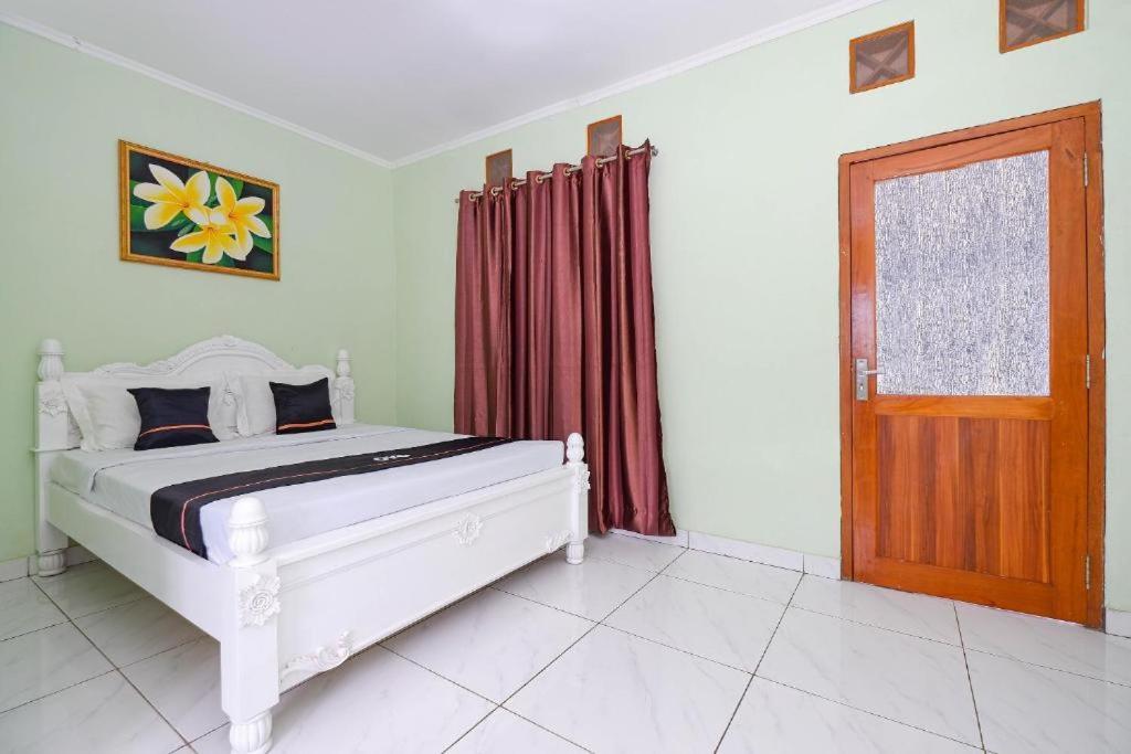Guest House Gethsemane Salatiga Extérieur photo