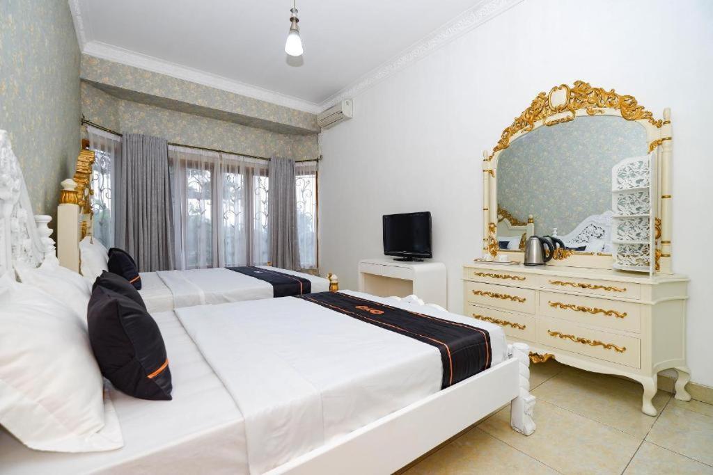 Guest House Gethsemane Salatiga Extérieur photo