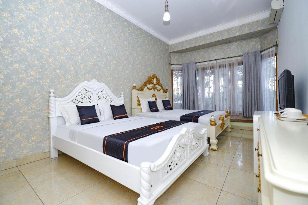Guest House Gethsemane Salatiga Extérieur photo