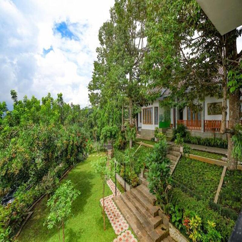 Guest House Gethsemane Salatiga Extérieur photo